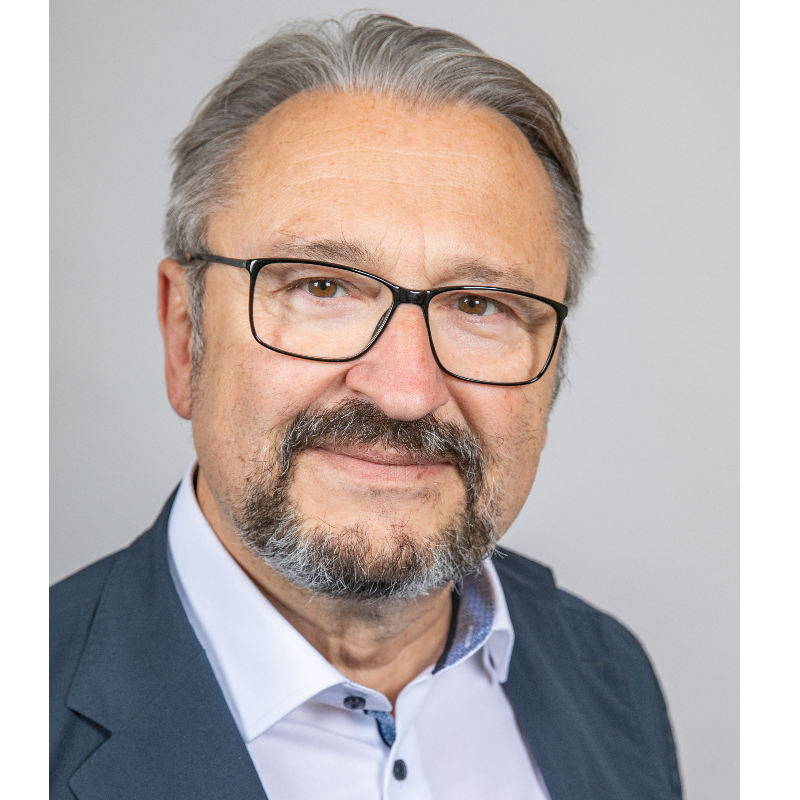 Dr. Marc Sch��ler